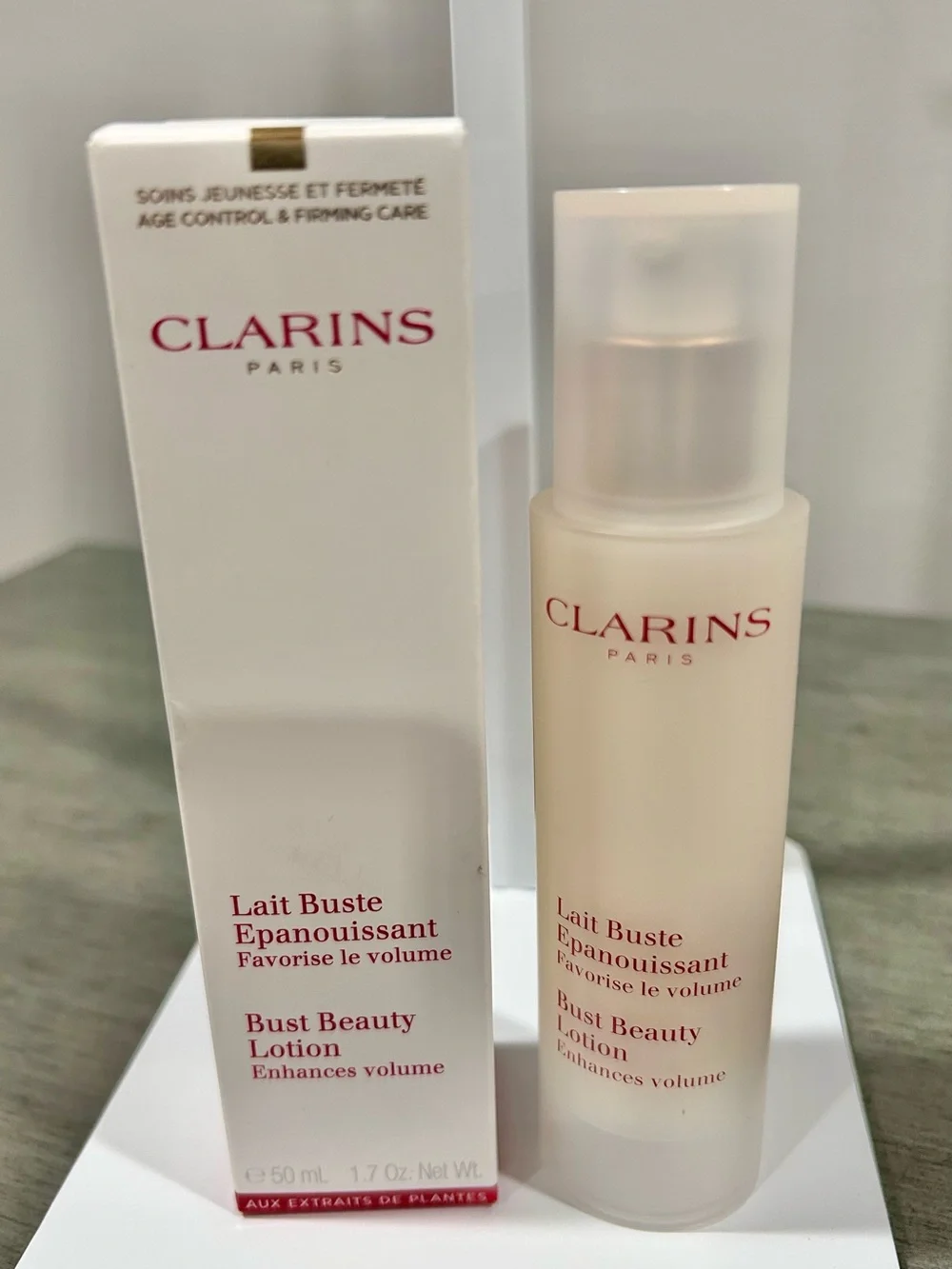 Clarins Bust Beauty Lotion